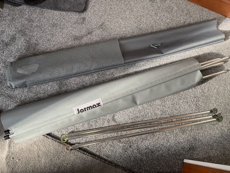 Jormax 3 metre windbreak with aluminium poles NORWICH