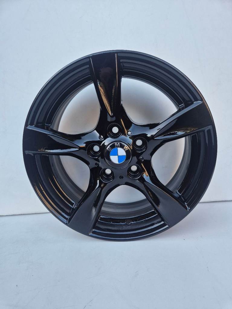 BMW OEM 17" Wheels - Full Set - Free Local Delivery - Excellent Condition