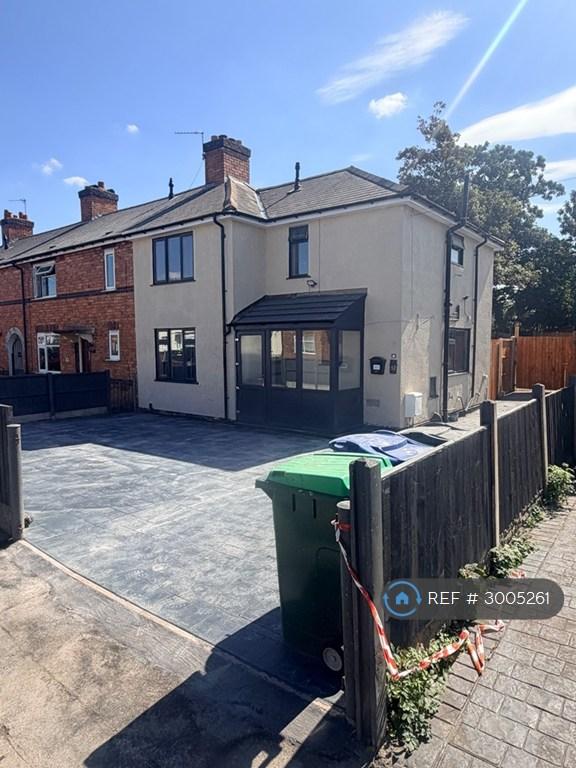 3 bedroom house in Hales Road, Wednesbury, WS10 (3 bed) (#3005261)