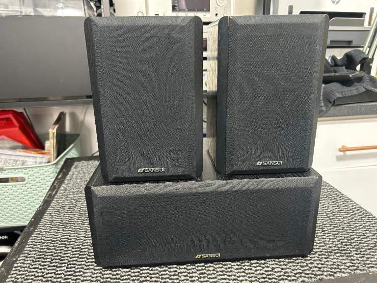 3 x Sansui speakers. SAS-70C & 2 x SAS-50S. Center and surrounds