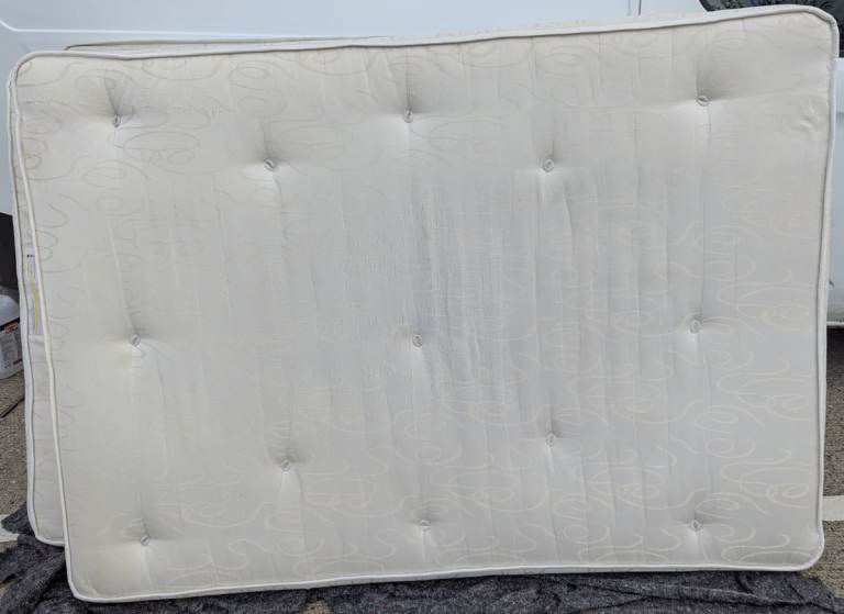 Bed double bed Divan Bed FREE Delivery