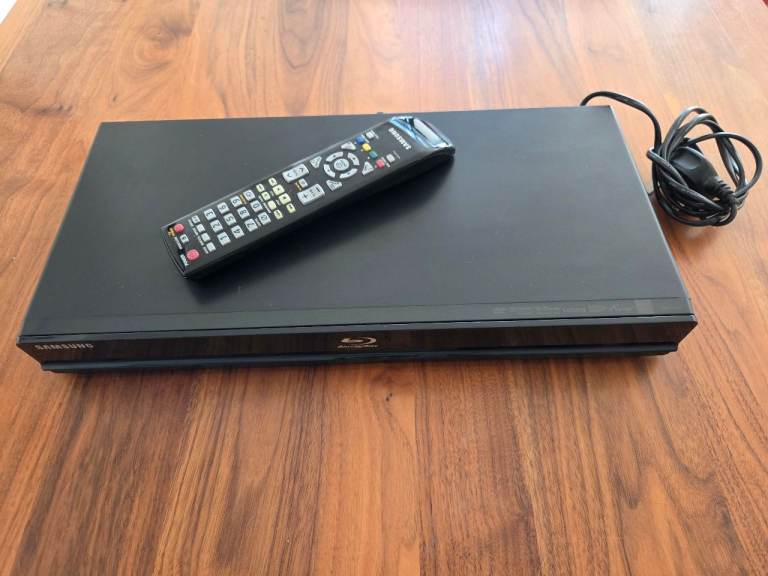 Samsung BD-D5100 Blu-ray Disc Player - Fully Working With Remote