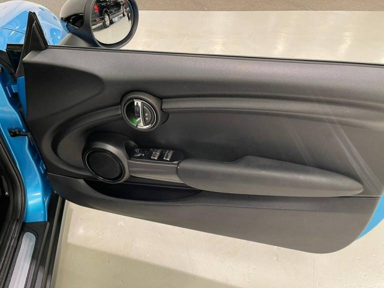 2018 MINI Convertible 1.5 Cooper Convertible 2dr Petrol Steptronic Euro 6 (s/s) (136 ps) Converti...