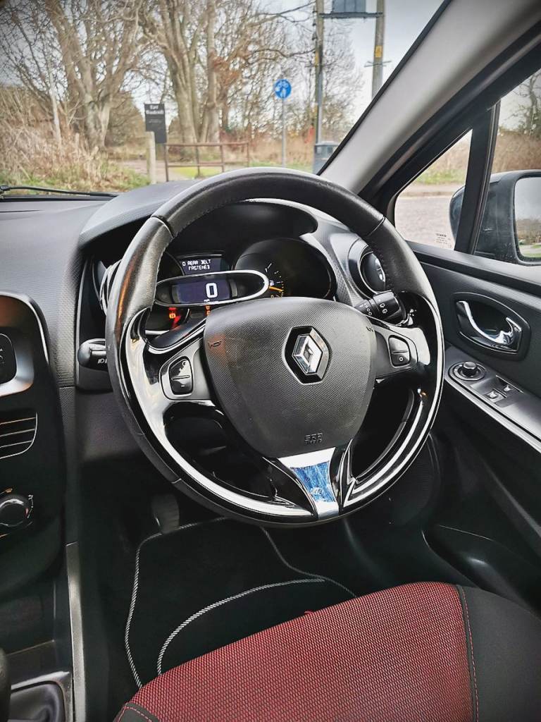 2013 RENAULT CLIO DCI...£20 TAX...1.5 DIESEL.90 BHP...5 SPEED...1 OWNER...FSH...FULL MOT...VGC