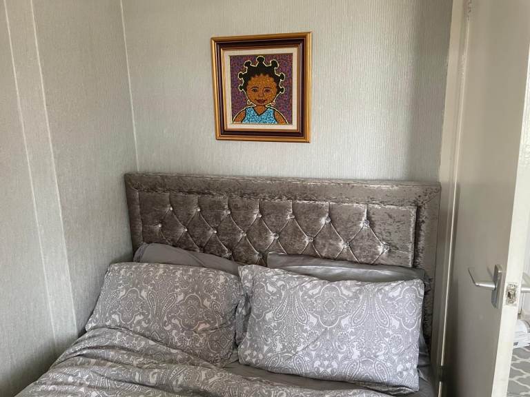 (ALL BILLS INCLUDED & AVAILABLE) ..NICE BIG STUDIO FLAT Room in North Dulwich, SE21 8PU for £899pcm