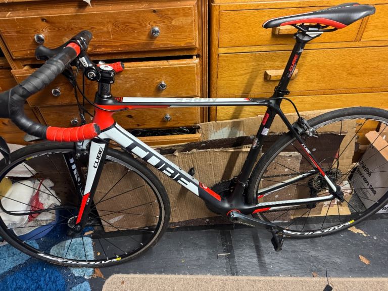 Cube Agree Road Bike - Red/White/Black, Good Condition