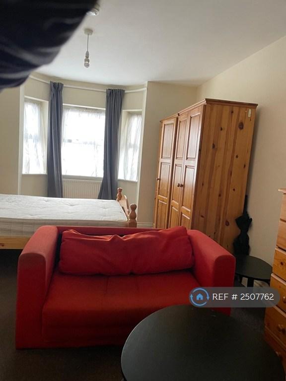 1 bedroom in Meyrick Road, London, NW10 (#2507762)