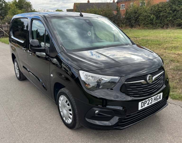 2023 Vauxhall Combo Pro 1.5 Turbo D 100PS L2 LWB Black Van *41,330 Miles*