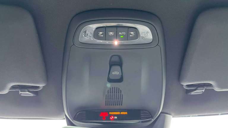 2017 Volvo V40 2.0 D3 R-Design Pro Hatchback