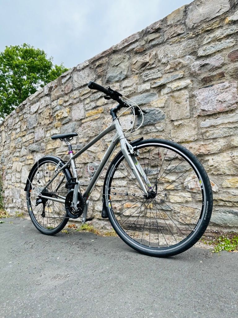 TREK BIKE IN PERFECT CONDITION 
