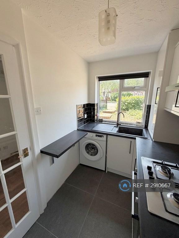 2 bedroom house in Burnham Road, Dartford, DA1 (2 bed) (#2910667)