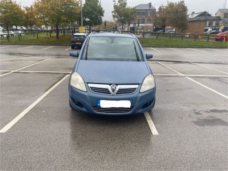 NICE CHEAP 7 SEATER TAKE A L@@K !!!!