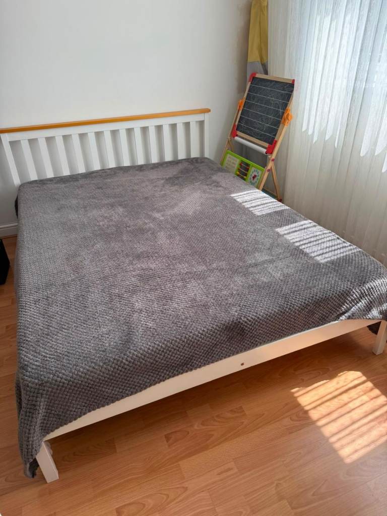 King size bed with matress Free local delivery 