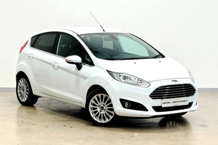 2013 Ford Fiesta 1.6 Titanium Hatchback 5dr Petrol Powershift Euro 5 (105 ps) Hatchback Petrol Au...