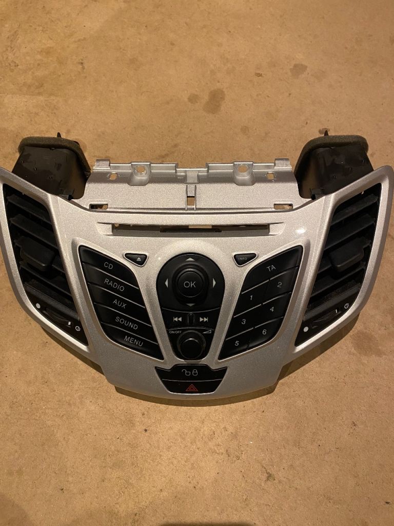 Ford fiesta mk7 radio 