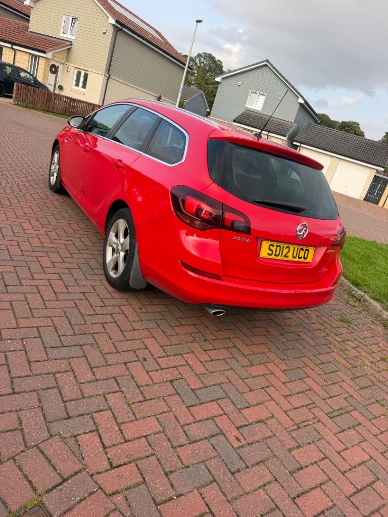 Vauxhall, ASTRA, Estate, 2012, Manual, 1956 (cc), 5 doors