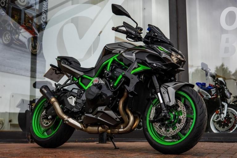 Kawasaki Z H2 LOW MILES ! EXTRAS ! SCORPION ! STUNNING