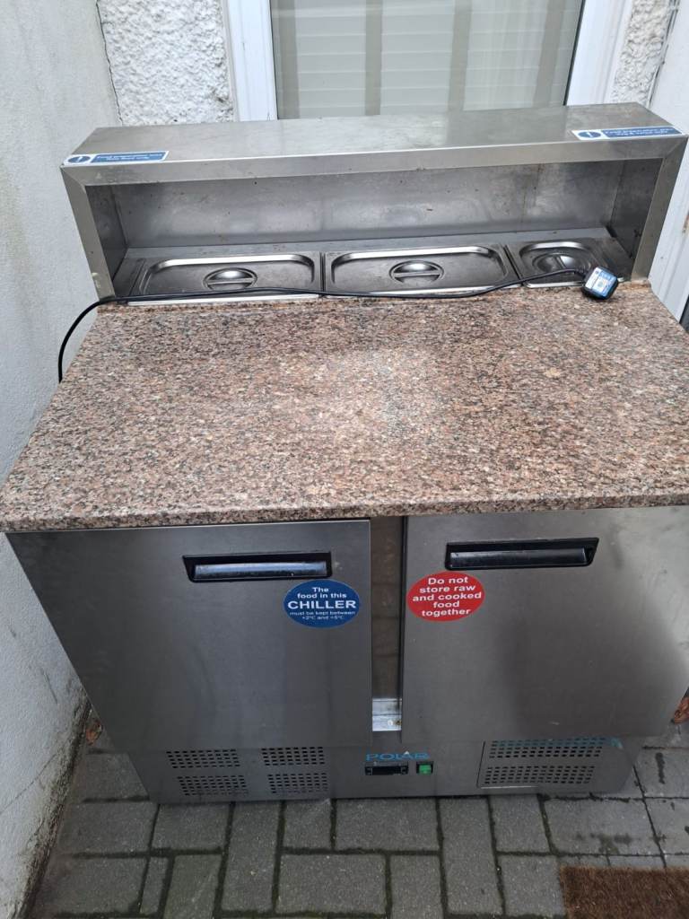 Polar G-Series Pizza Prep Counter Fridge 288Ltr - G603