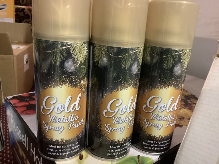 Gold metallic spray paint 