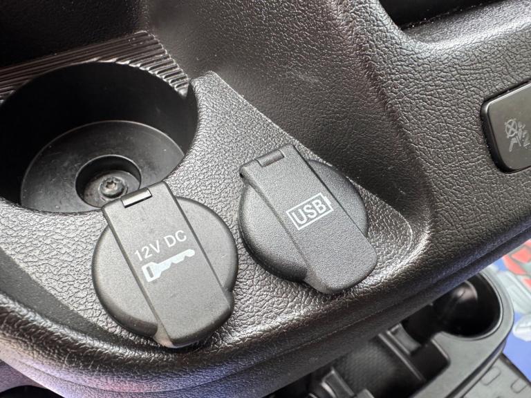 SWIFT ESCAPE 695 - 2017