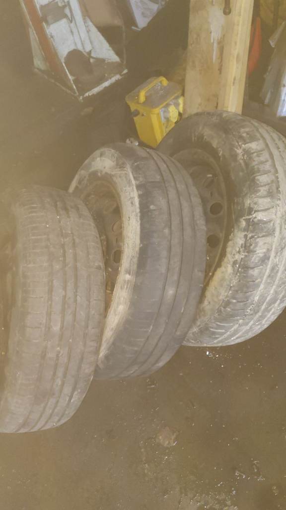 Skoda rapid wheels and tyres 195 65 15