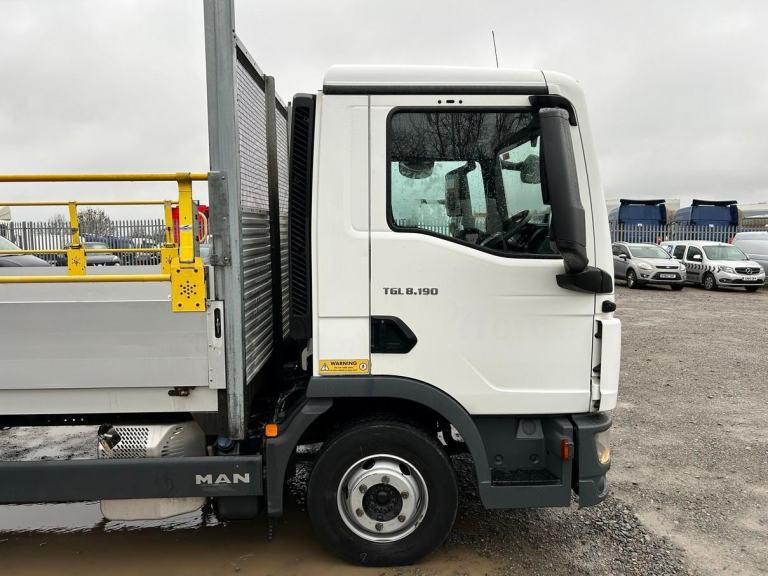MAN TGL 8.190 7.5-TONNE DROPSIDE FLAT 2022 – BV22 FRL