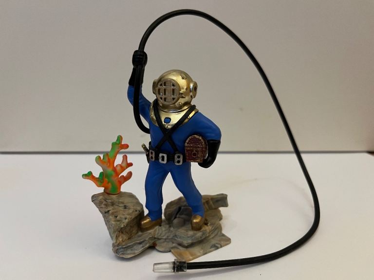 image for Selection of aquarium/fish tank ornaments 