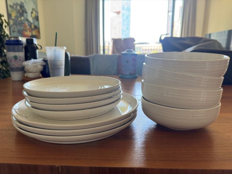 Plate set (4 x small plate, 4 x bowl and 3 x large plate)