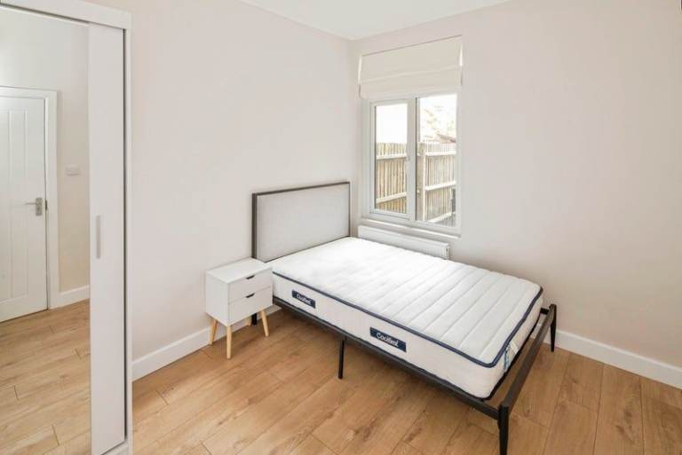  LEEDS DSS UC LCW PIP BENEFITS DOUBLE ROOM