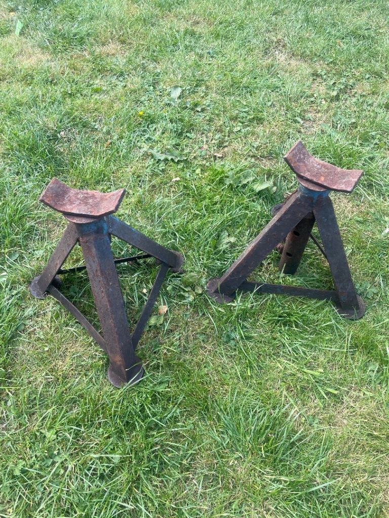 Heavy duty axle stands 