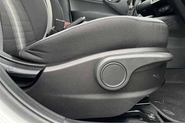 2025 Hyundai i10 1.0 Advance Hatchback 5dr Petrol Auto Euro 6 (s/s) (63 ps) Hatchback Petrol Auto...