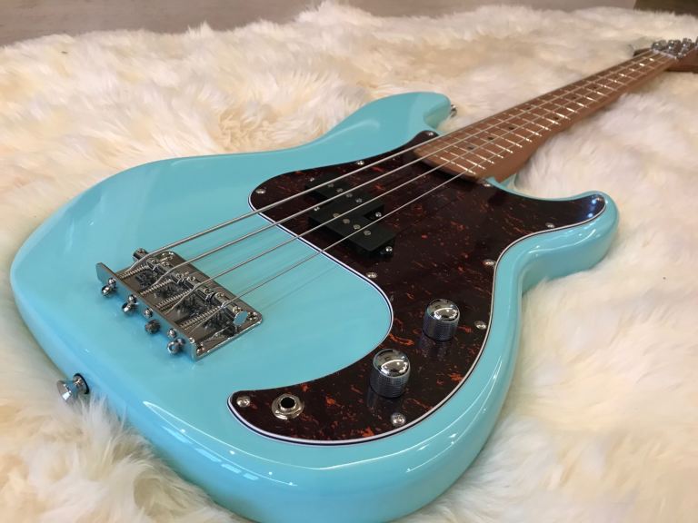 Fazley Sunset Series Piranha 4 Sky Blue Electric Bass Guitar with Gig Bag, new!