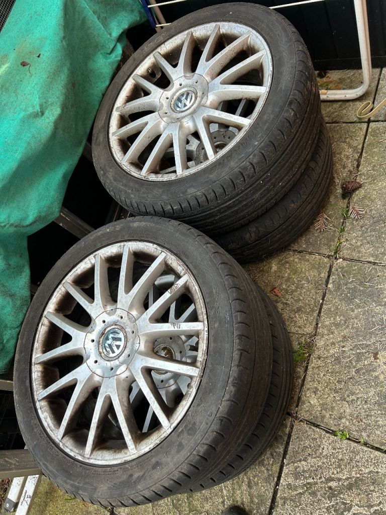 Volkswagen Golf Alloys 