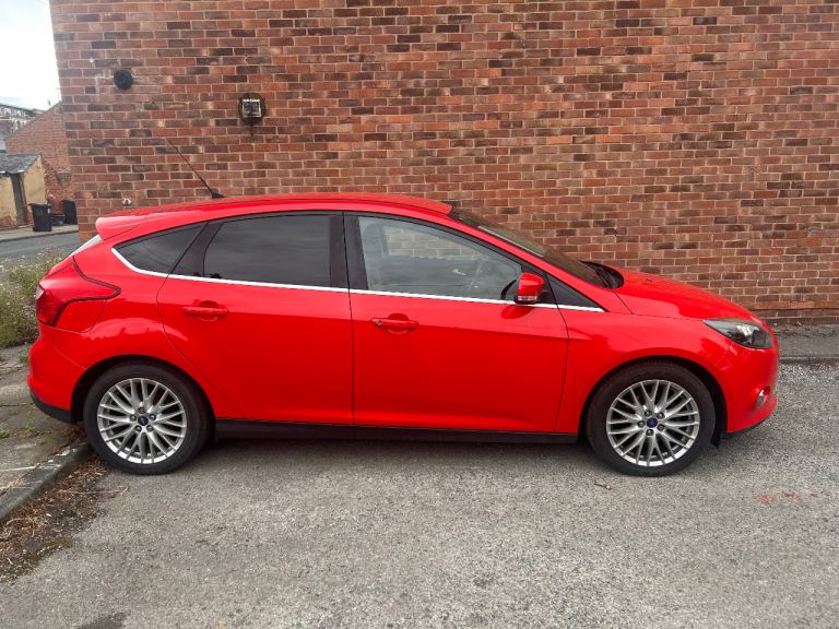 Ford, FOCUS, Hatchback, 2014, Manual, 998 (cc), 5 doors