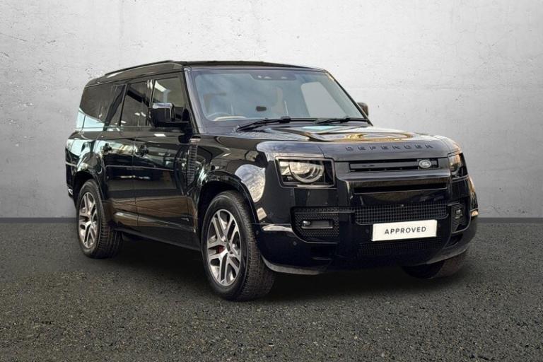 LAND ROVER DEFENDER 3.0 D300 X 130 5dr Auto [8 Seat]