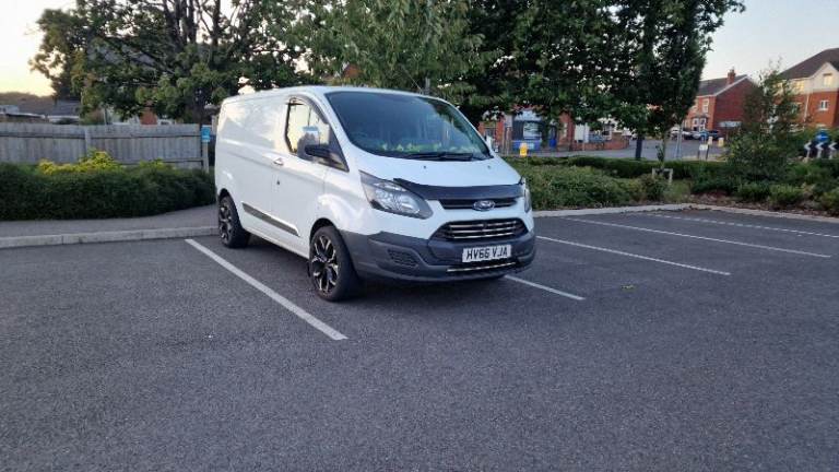 Campervan Ford TRANSIT CUSTOM 66 2016 solar, swivel seats, bed, fridge, 250ah battery, inverter