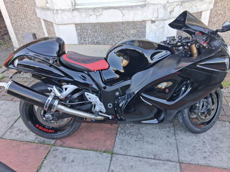 Pristine 2011 hayabusa with long mot and black widow pipes