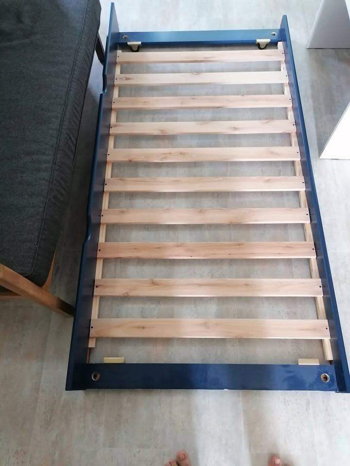 Trundle bed single