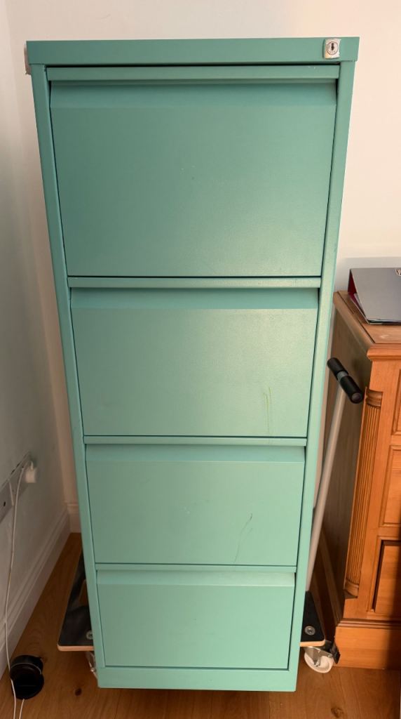 Bisley 4 drawer filing cabinet 