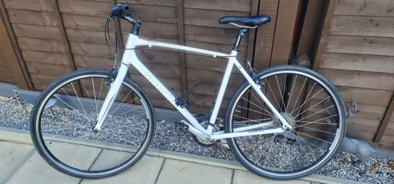 Giant escape L 2  white