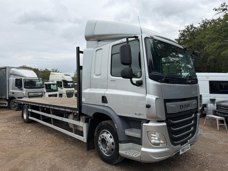 DAF TRUCKS CF260 2019 69 18 ton flat bed truck EURO 6 Sleeper cab auto 
