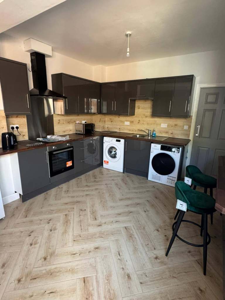 En-Suite Room - All bills included