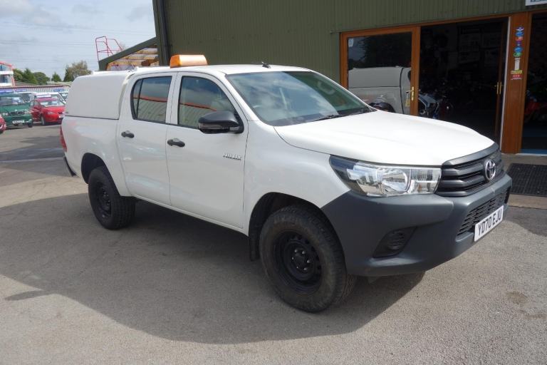 Toyota Hilux 2.4 D-4D Active Pickup Double Cab 4dr Diesel Manual 4WD ... 2020/70