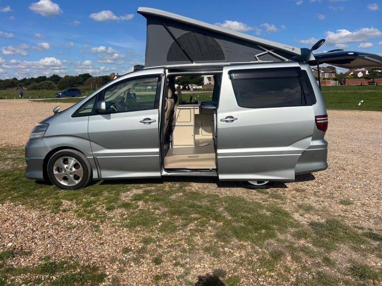 2007 Toyota Alphard 2.4 petrol auto AS Platinum 2 Selection Camper 48RR Bed inc