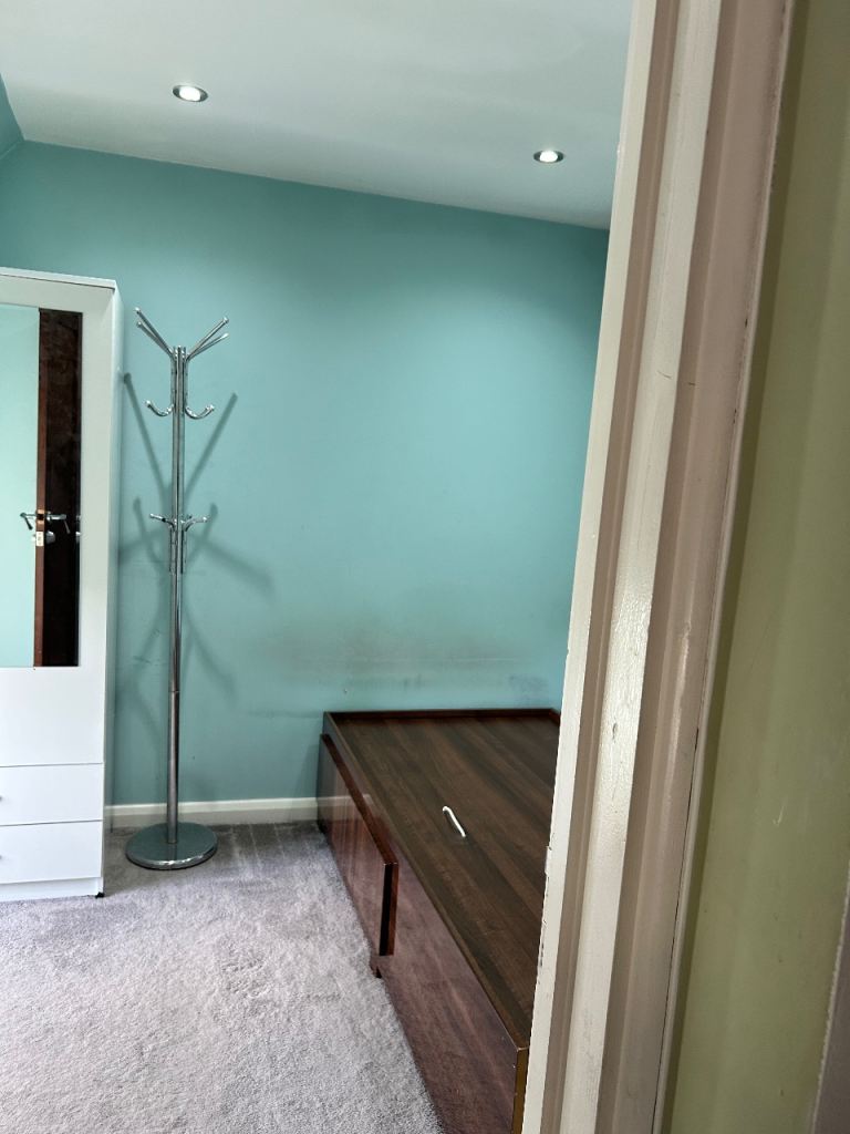 Single Room for rent 