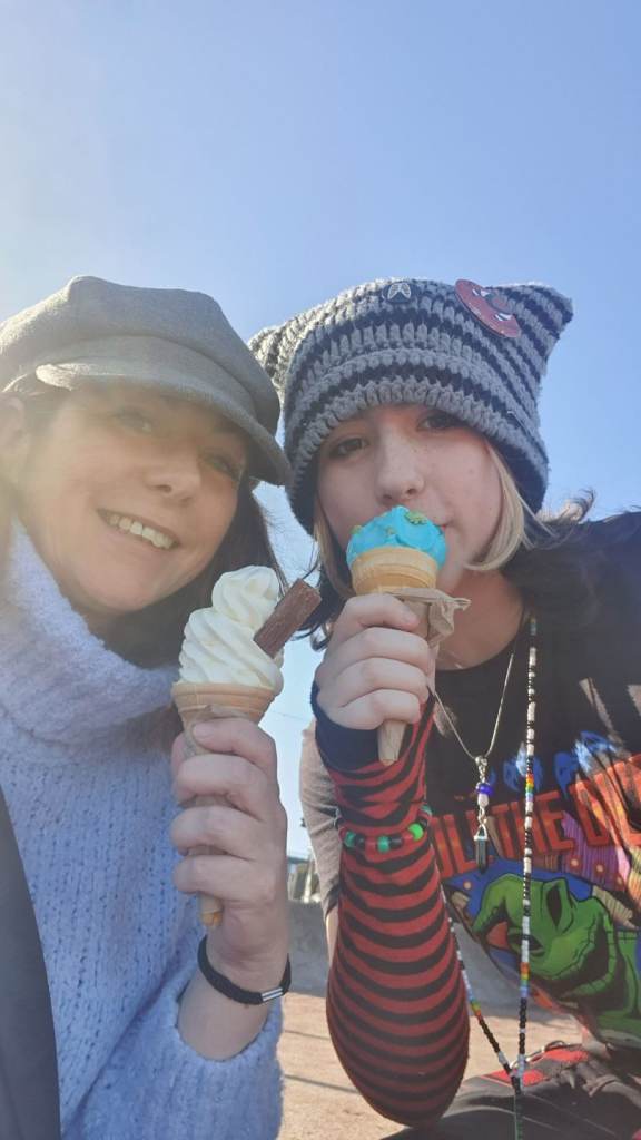 Mum & Daughter seek rental property 