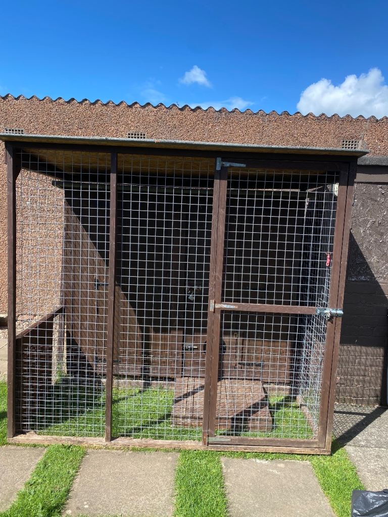 Small animal/pets Insulated shed & run enclosure.