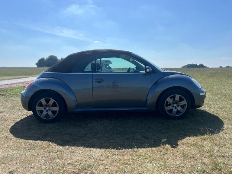 2011 Volkswagen Beetle 1.6 Luna 2dr CONVERTIBLE Petrol Manual