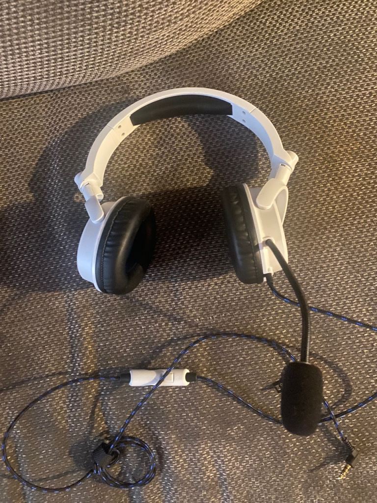 Ps5 headset brand new 