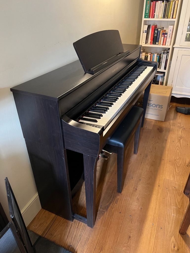 Yamaha Clavinova CLP-745R Digital Piano + Bench/Accessories/Sheet Music